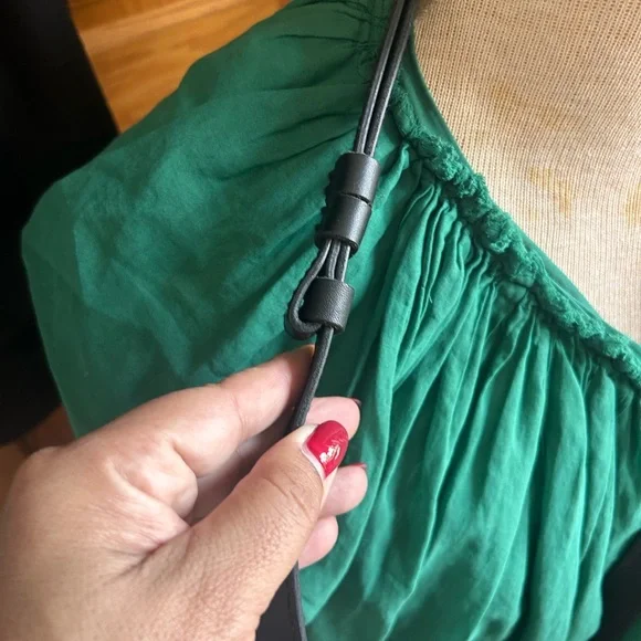 MADEWELL cute Black Crossbody Bag with Gold Accent NWT - Picture 3 of 6